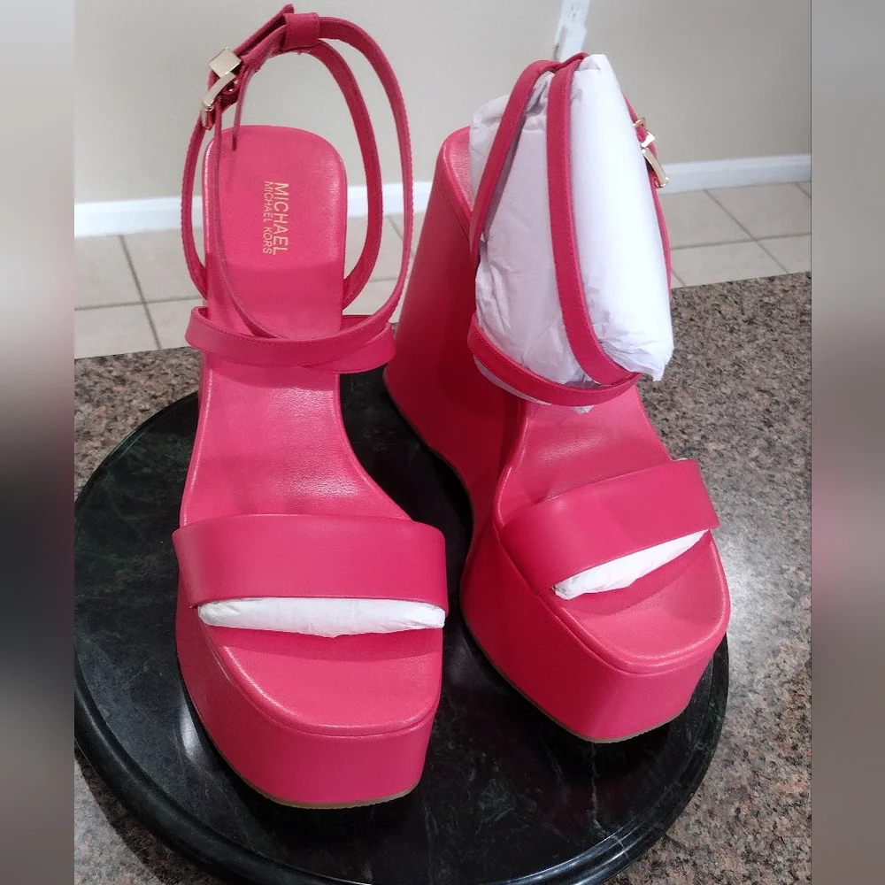 NWB Michael Kors Paola Leather Wedge Sandal - Picture 9 of 13